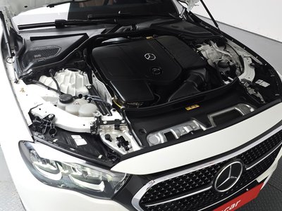 صورة 7 لـ 2025 Mercedes-BENZ E-CLASS