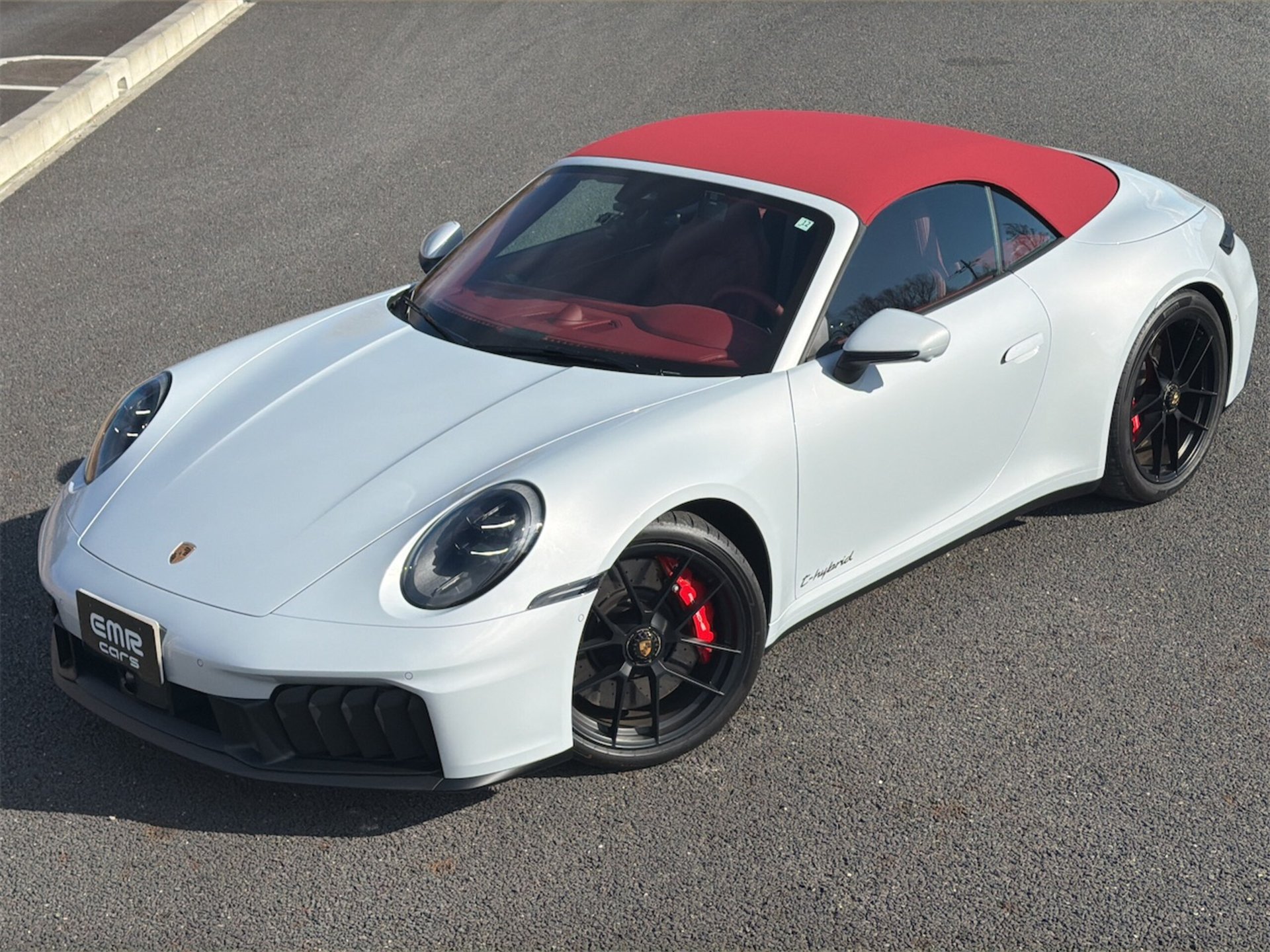 PORSCHE 911 CABRIOLET - View 1