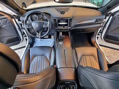 MASERATI LEVANTE - 6