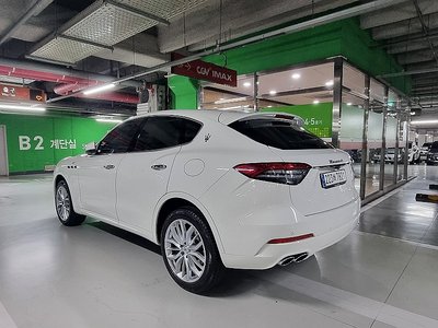 MASERATI LEVANTE - 2