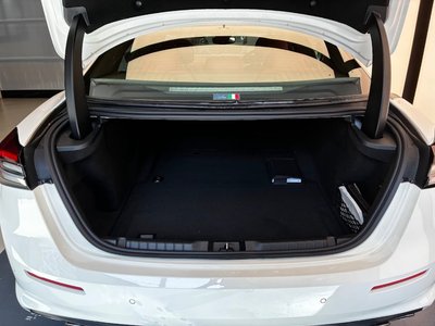 صورة 10 لـ 2023 Maserati GHIBLI