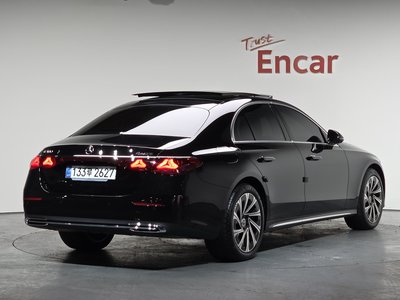 MERCEDES-BENZ E-CLASS - 2