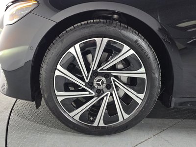 MERCEDES-BENZ E-CLASS - 6