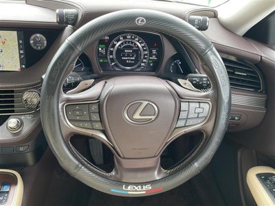 LEXUS LS - 6