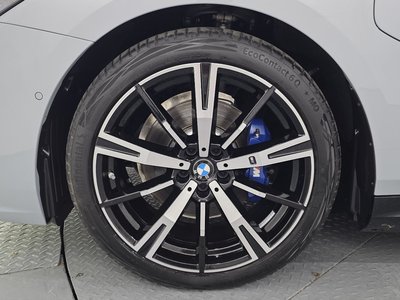 2025 BMW 5 SERIES photo 6