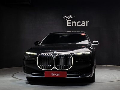 BMW 7 SERIES - 2