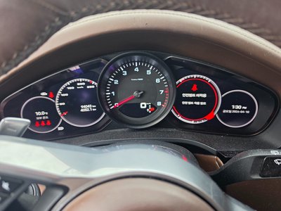 PORSCHE CAYENNE - 10