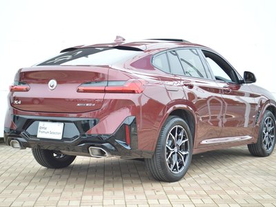 2023 BMW X4 photo 3