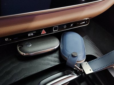 2025 Mercedes-BENZ E-CLASS — миниатюра 21