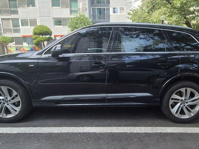 2021 AUDI Q7 photo 1