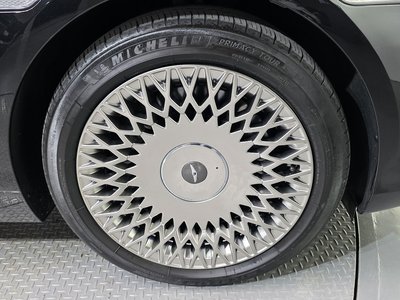 2021 Genesis G90 photo 6