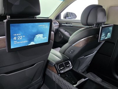 صورة مصغرة 17 لـ 2021 Genesis G90