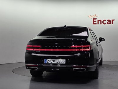 2021 Genesis G90 photo 3