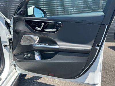 2025 Mercedes-BENZ C-CLASS AMG thumbnail 32