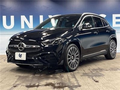 MERCEDES-BENZ GLA - 10