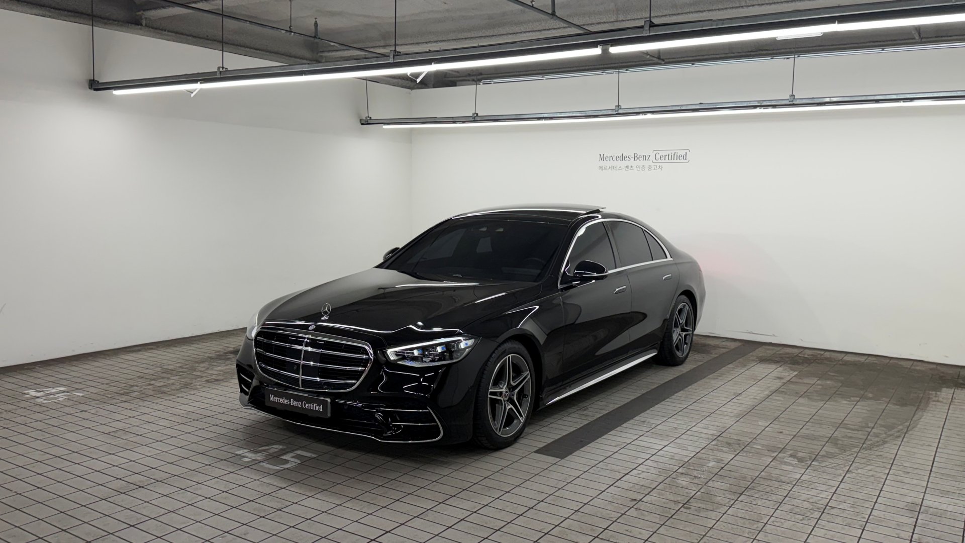 MERCEDES-BENZ S-CLASS - View 1