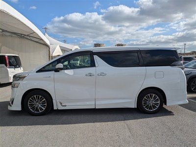 TOYOTA VELLFIRE - 3