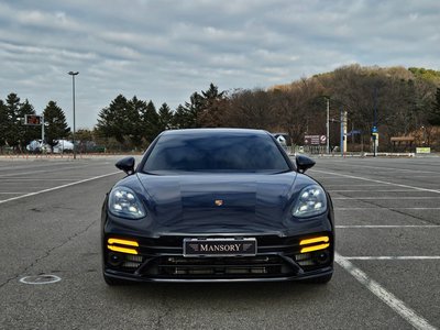 PORSCHE PANAMERA - 2