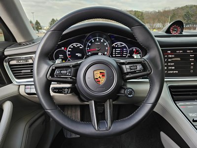 PORSCHE PANAMERA - 7