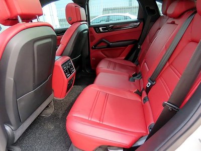 PORSCHE CAYENNE - 5