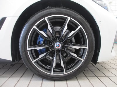 2022 BMW I4 photo 15