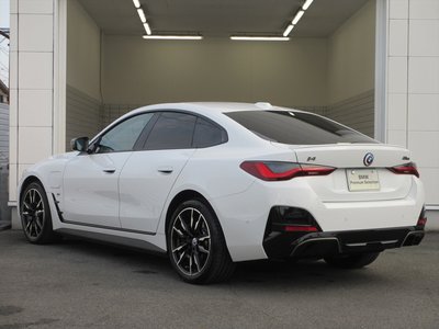 2022 BMW I4 — фото 6