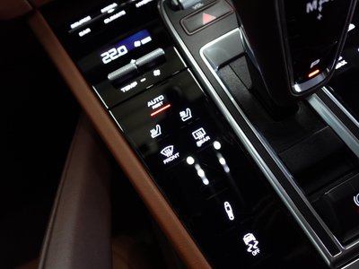صورة مصغرة 48 لـ 2021 Porsche CAYENNE