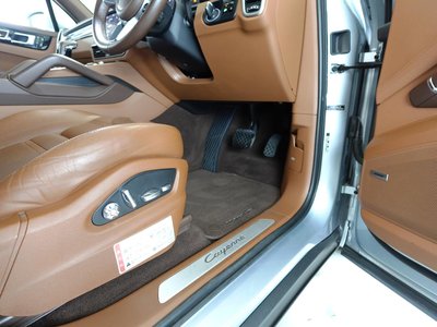 صورة 6 لـ 2021 Porsche CAYENNE