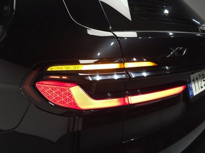 2023 BMW X7 缩略图 11