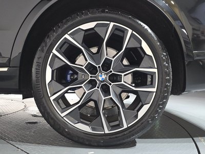 2023 BMW X7 photo 9