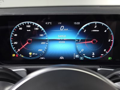 MERCEDES-BENZ GLB - 8