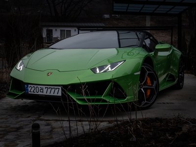LAMBORGHINI HURACAN - 1