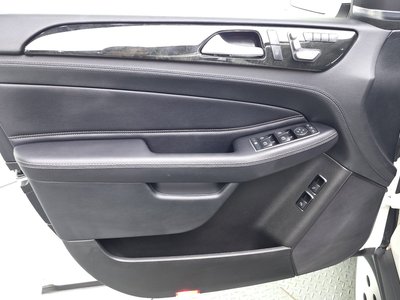 2017 Mercedes-BENZ GLS thumbnail 14