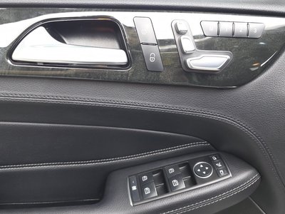 2017 Mercedes-BENZ GLS thumbnail 28