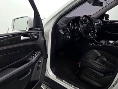 2017 Mercedes-BENZ GLS thumbnail 17