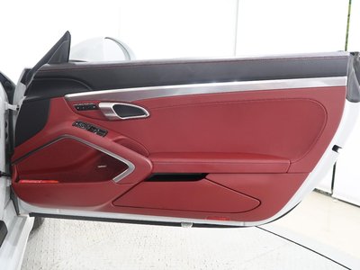 صورة 34 لـ 2019 Porsche 718