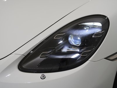 صورة 28 لـ 2019 Porsche 718