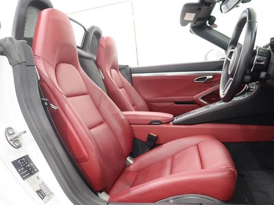 صورة 19 لـ 2019 Porsche 718
