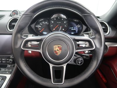 صورة 22 لـ 2019 Porsche 718
