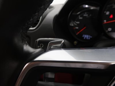 صورة 44 لـ 2019 Porsche 718
