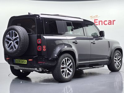 LAND ROVER DEFENDER - 4