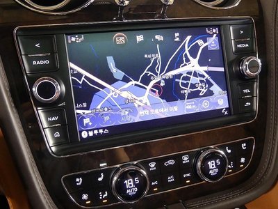 2020 Bentley BENTAYGA photo 10