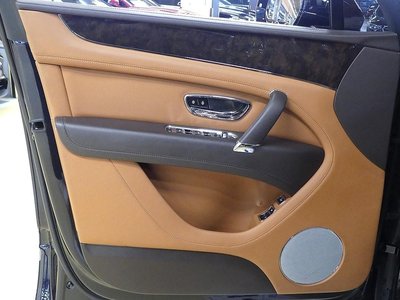 صورة مصغرة 13 لـ 2020 Bentley BENTAYGA