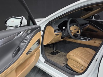 GENESIS G80 (RG3) - 10