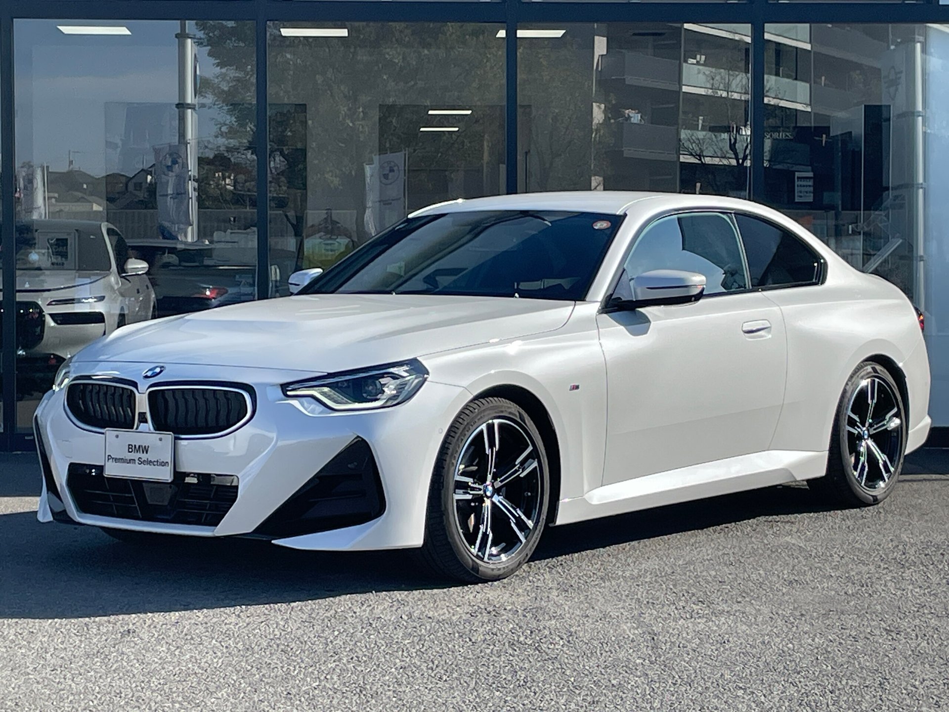 BMW 2 SERIES COUPE - View 1