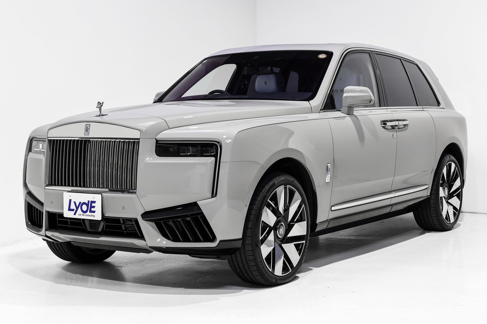 ROLLS ROYCE CULLINAN - View 1