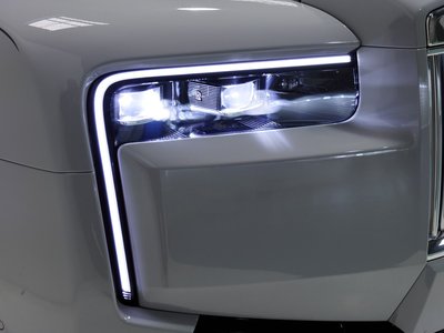ROLLS-ROYCE CULLINAN - 10