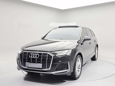 AUDI Q7 - 1