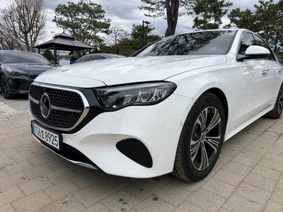 MERCEDES-BENZ E-CLASS - 1