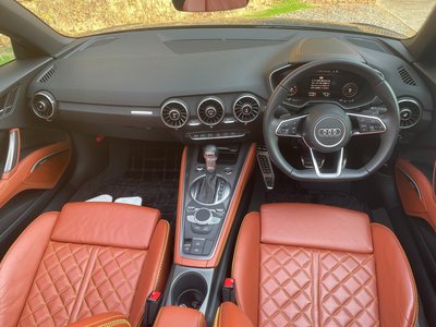 AUDI TT ROADSTER - 2